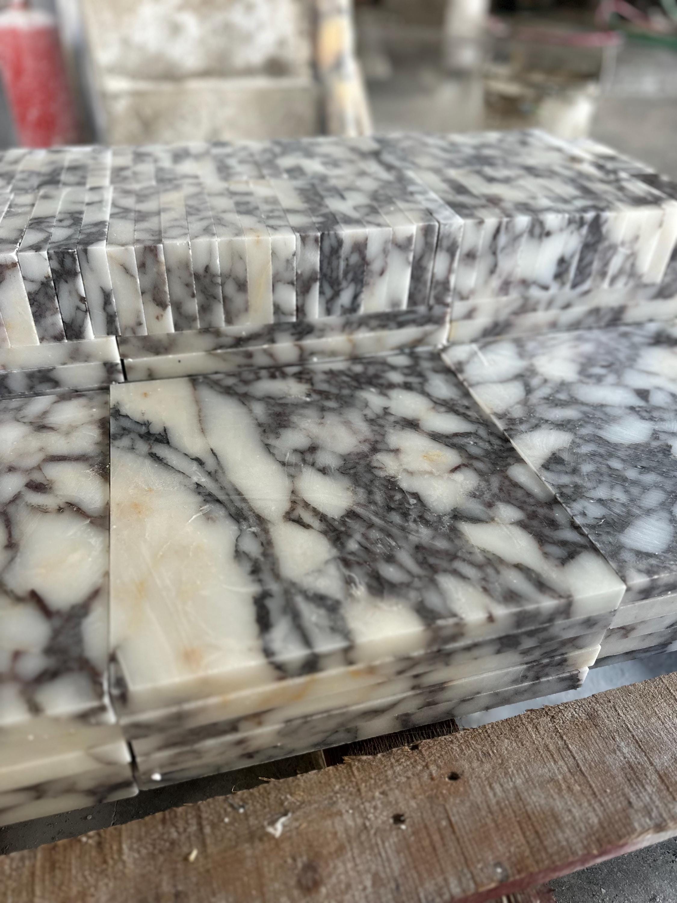 Customizable Marble Tiles: Wall and Floor Coverings