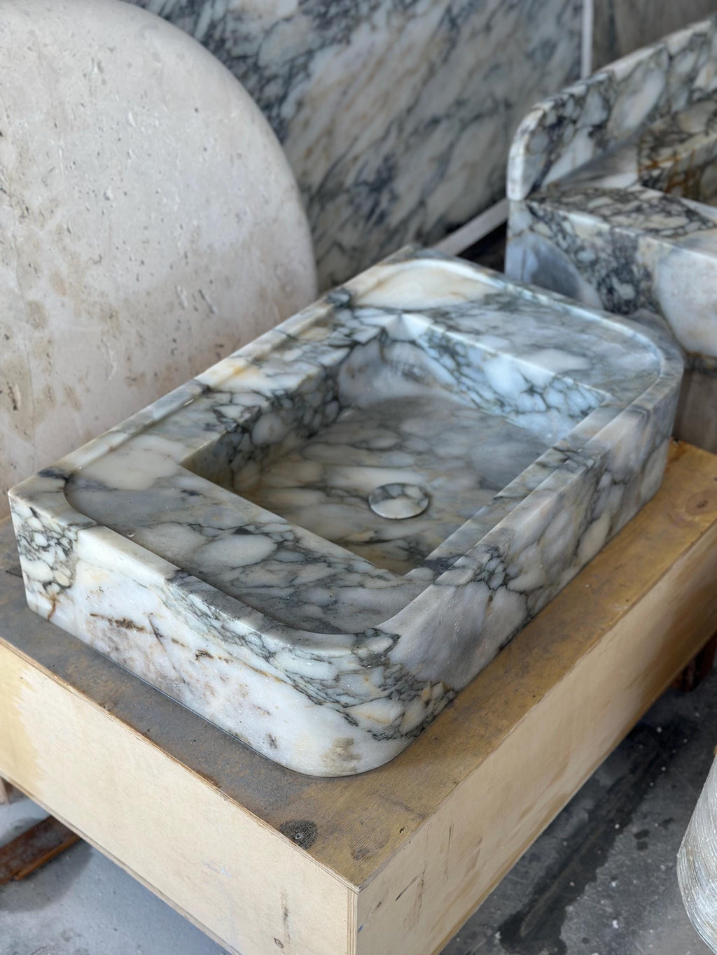 Handmade Calacatta Monet Marble Sink – Classic Carved Bathroom Basin – Customizable Natural Stone Vanity Vessel